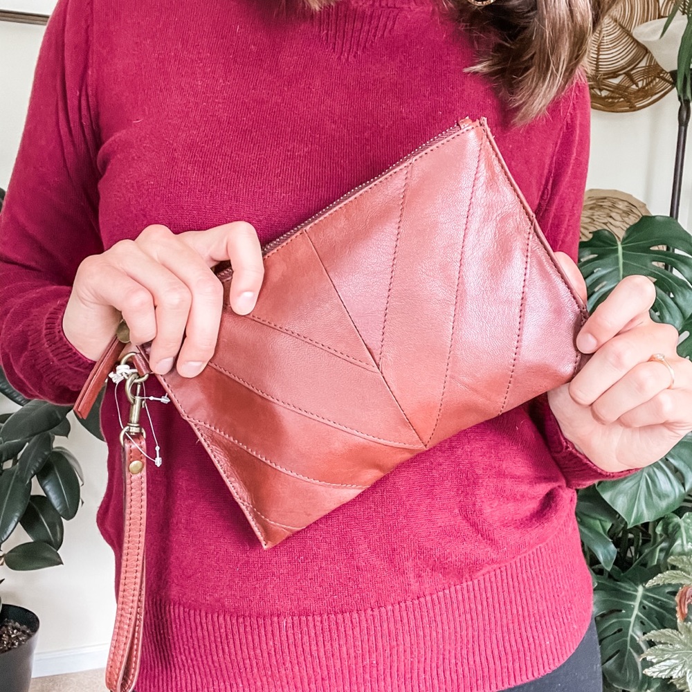 Leather V-pattern Clutch
